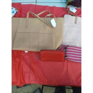 Lot Of 4 Purses: tan Purse,+ pink purse+ red wallet, and pink makeup bag